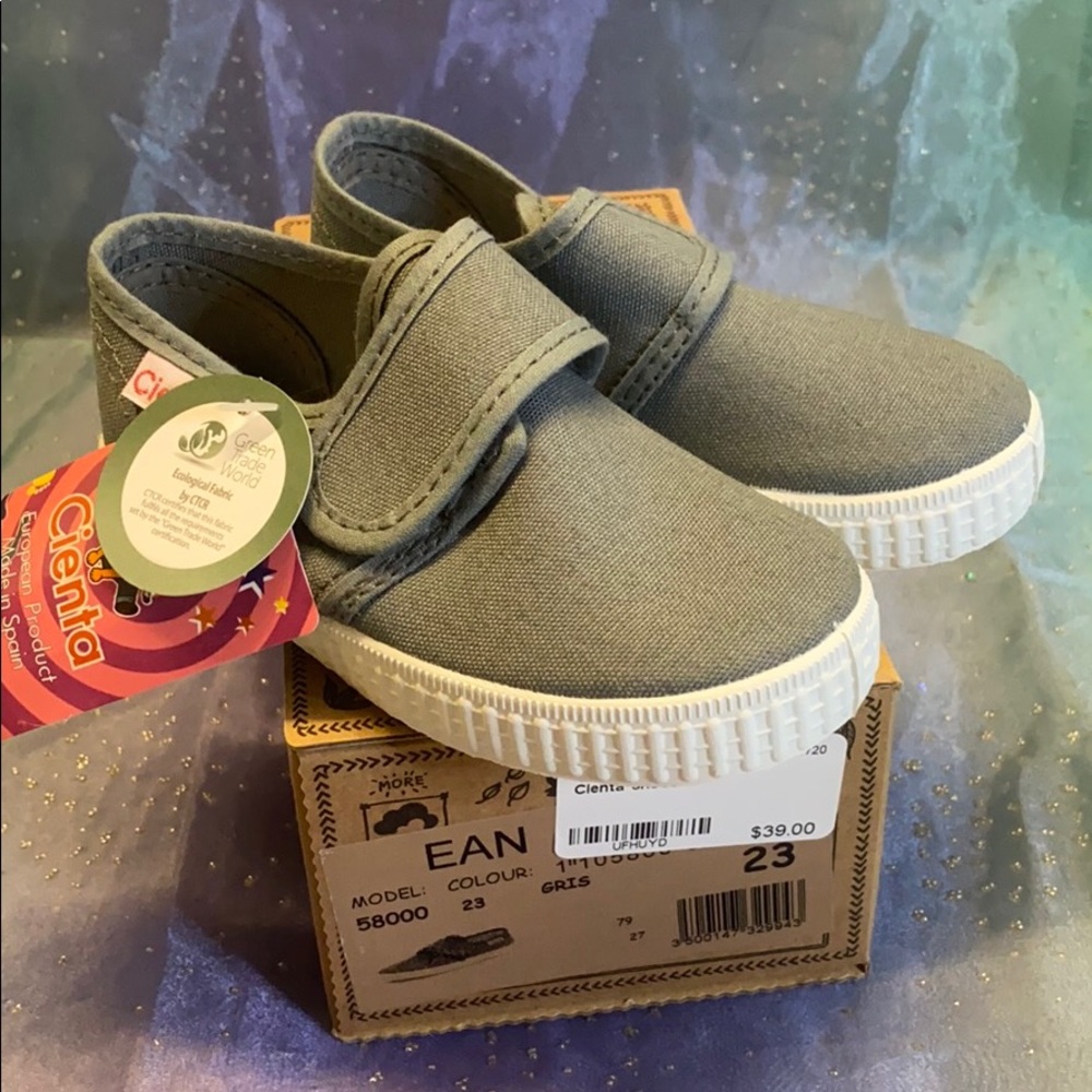 Cienta Gray Blue color Velcro shoes